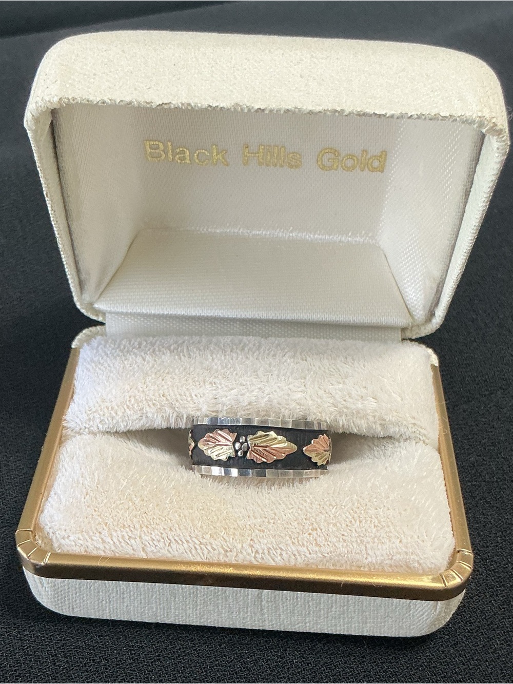 Black Hills Gold 925 Sterling Antiqued Leaf Ring 5.5 with Box